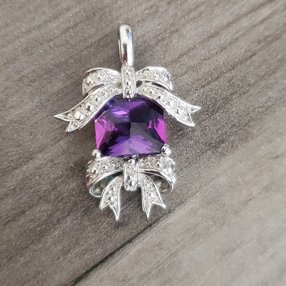 Amethyst Square Bow Necklace